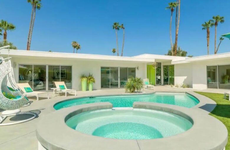 Home Exchange in Palm Springs, CA, pool and hot tub feature