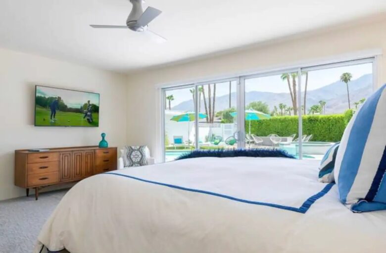 Home Exchange in Palm Springs, CA, master bedroom