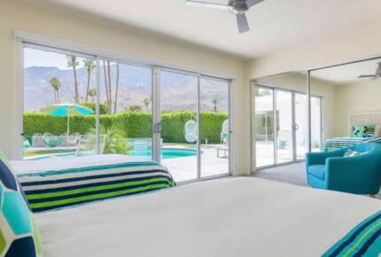 Home Exchange in Palm Springs, CA, twin bedroom with views