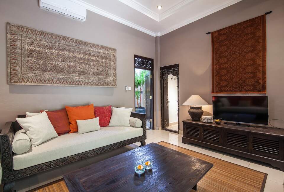 Home exchange in Ubud, Bali, family room with flatscreen TV