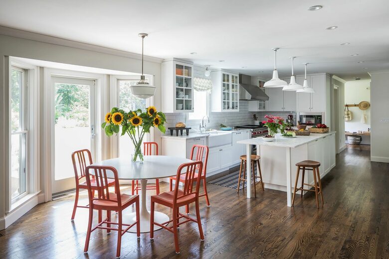 Home Exchange in Sag Harbor, NY, open concept kitchen and dining