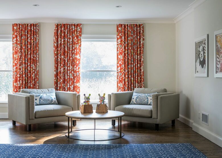 Home Exchange in Sag Harbor, NY, extra seating space in family room