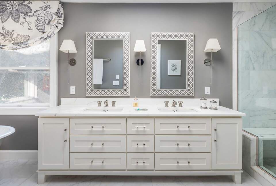 Home Exchange in Sag Harbor, NY, master en suite vanity