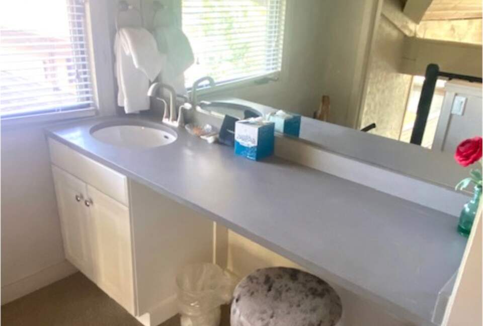 Home Exchange in Snowmass, CO, loft guest bathroom