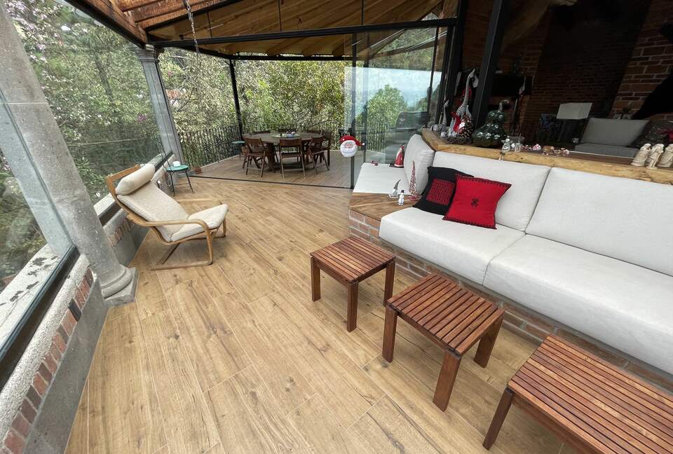 Casa de la Cascada - Lakefront & Waterfall Mexican Multifamily Retreat - Avandaro, Mexico