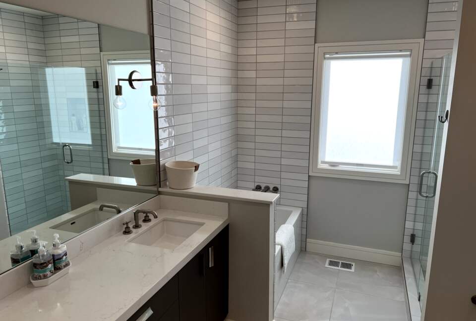 Bathroom #3 w/tub and shower