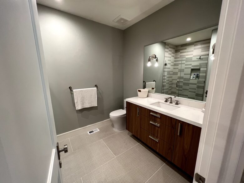 Bathroom #4 w/ shower