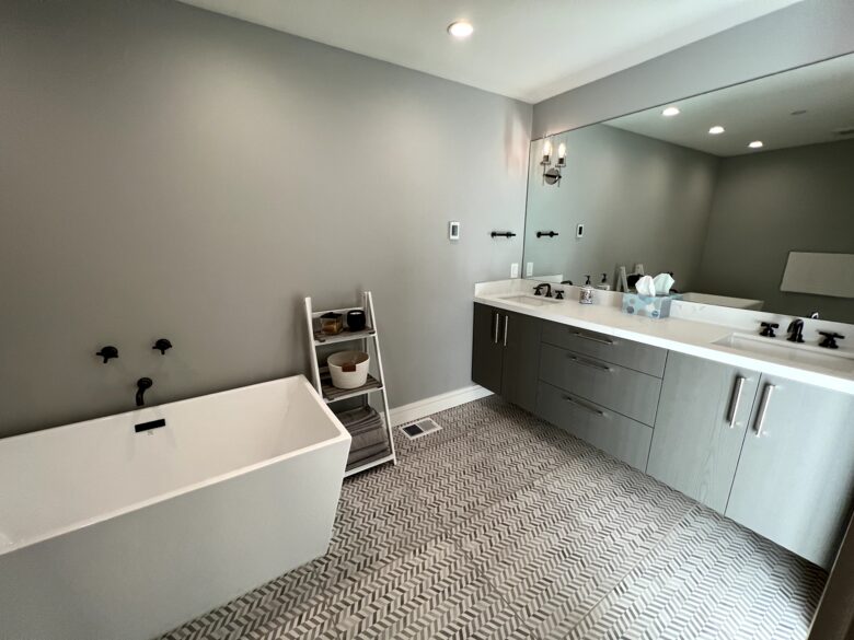 Bathroom #2 w/tub and shower