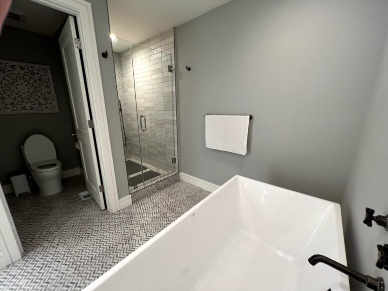 Bathroom #2 w/tub and shower