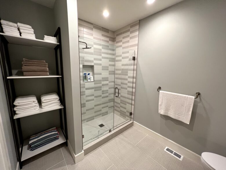 Bathroom #4 w/ shower