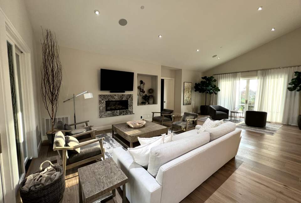 Comfortable main sitting room