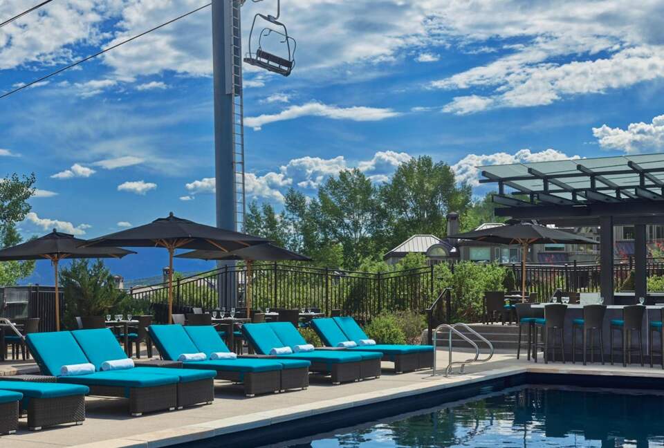 Outdoor pool with mountain views