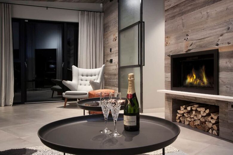 The Luxurious Viking Lodge - Selfoss, Iceland