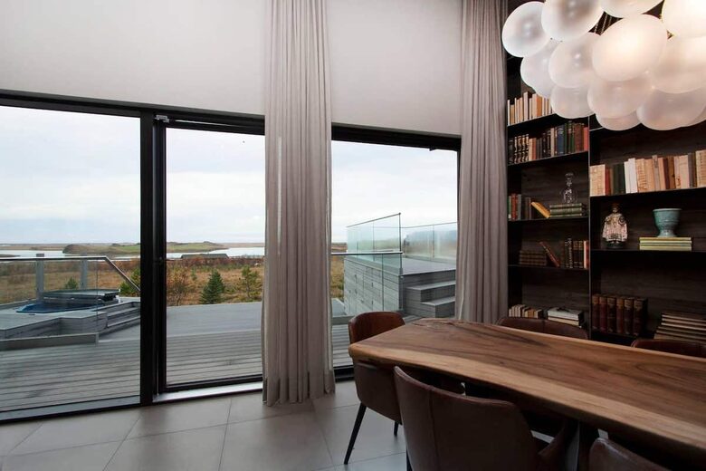 The Luxurious Viking Lodge - Selfoss, Iceland