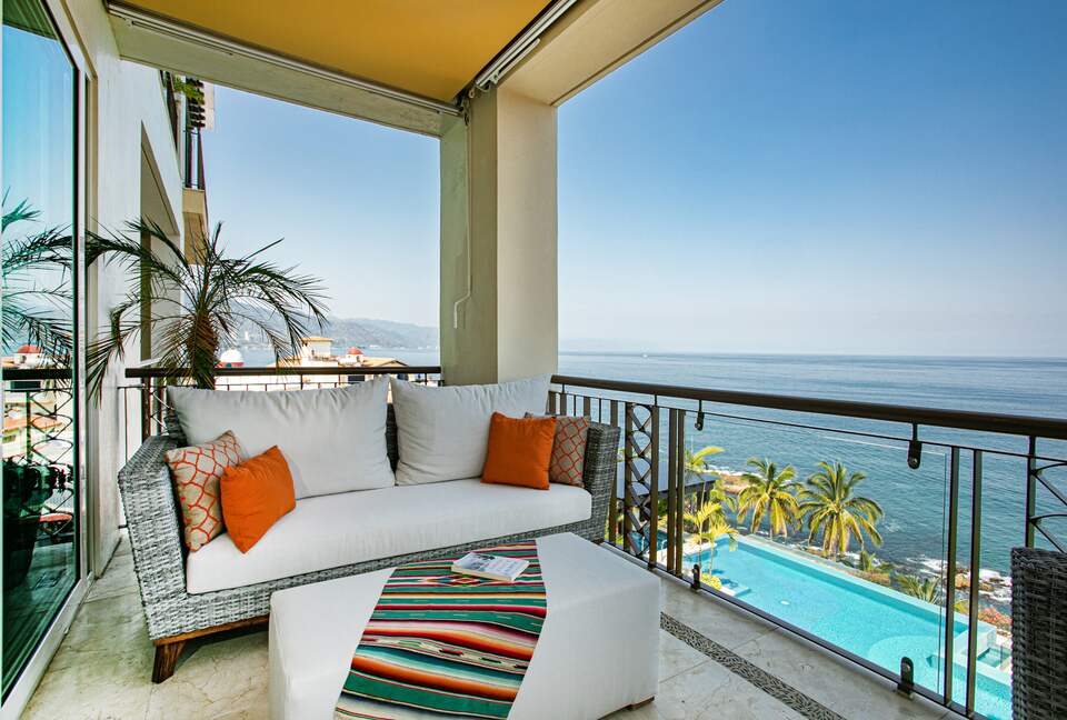 Conchas Chinas Beachfront Luxe - Puerto Vallarta, Mexico