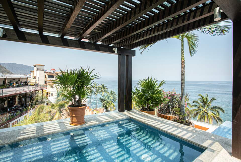 Conchas Chinas Beachfront Luxe - Puerto Vallarta, Mexico