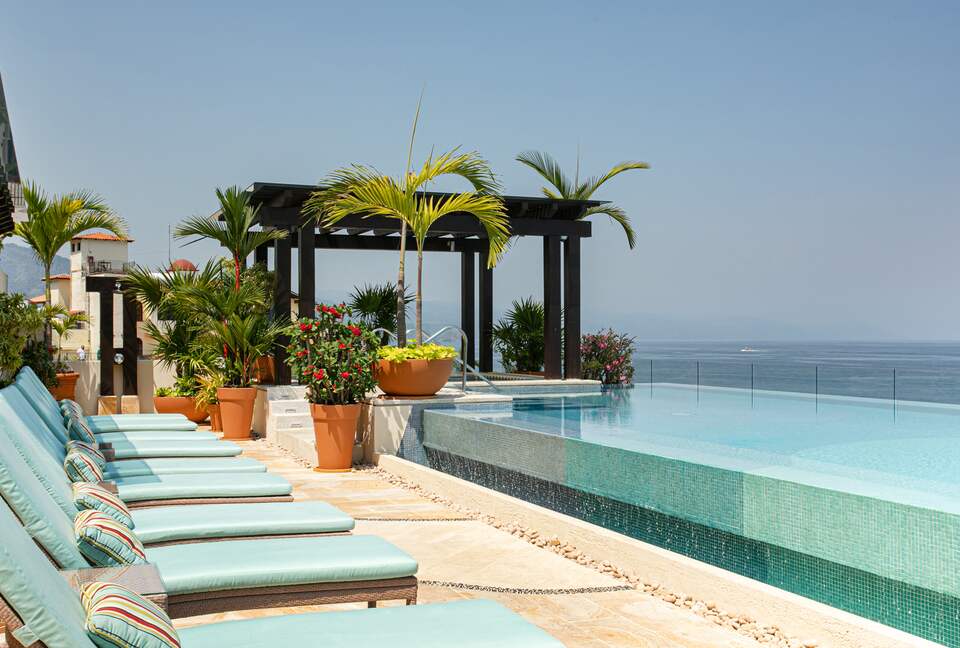 Conchas Chinas Beachfront Luxe - Puerto Vallarta, Mexico