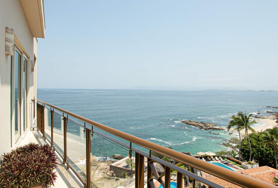 Conchas Chinas Beachfront Luxe - Puerto Vallarta, Mexico