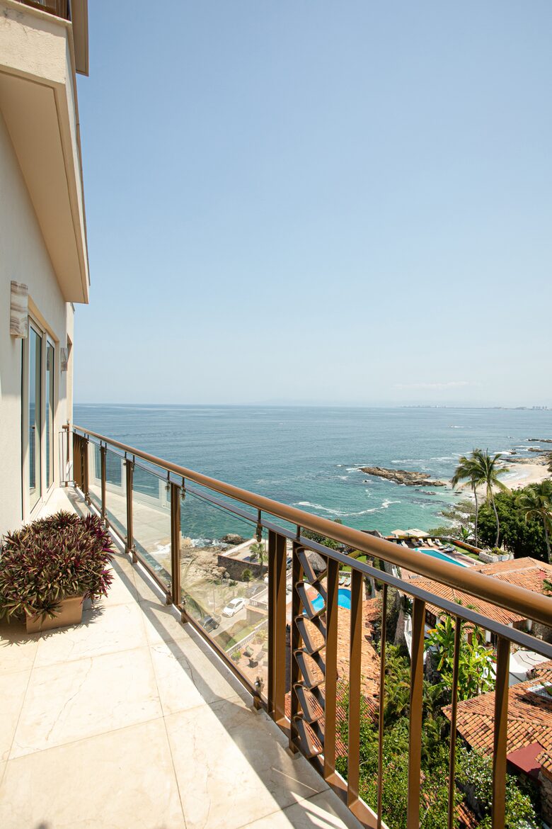 Conchas Chinas Beachfront Luxe - Puerto Vallarta, Mexico