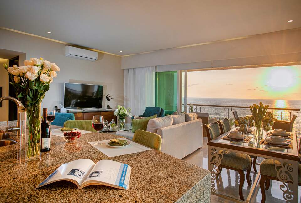 Conchas Chinas Beachfront Luxe - Puerto Vallarta, Mexico