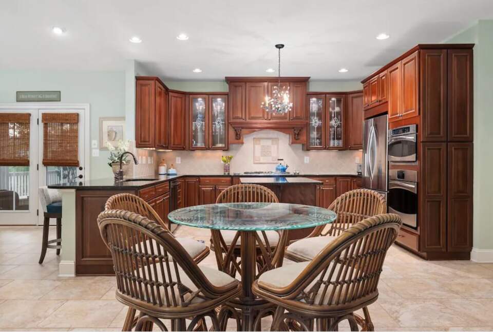 Open kitchen with dining nook