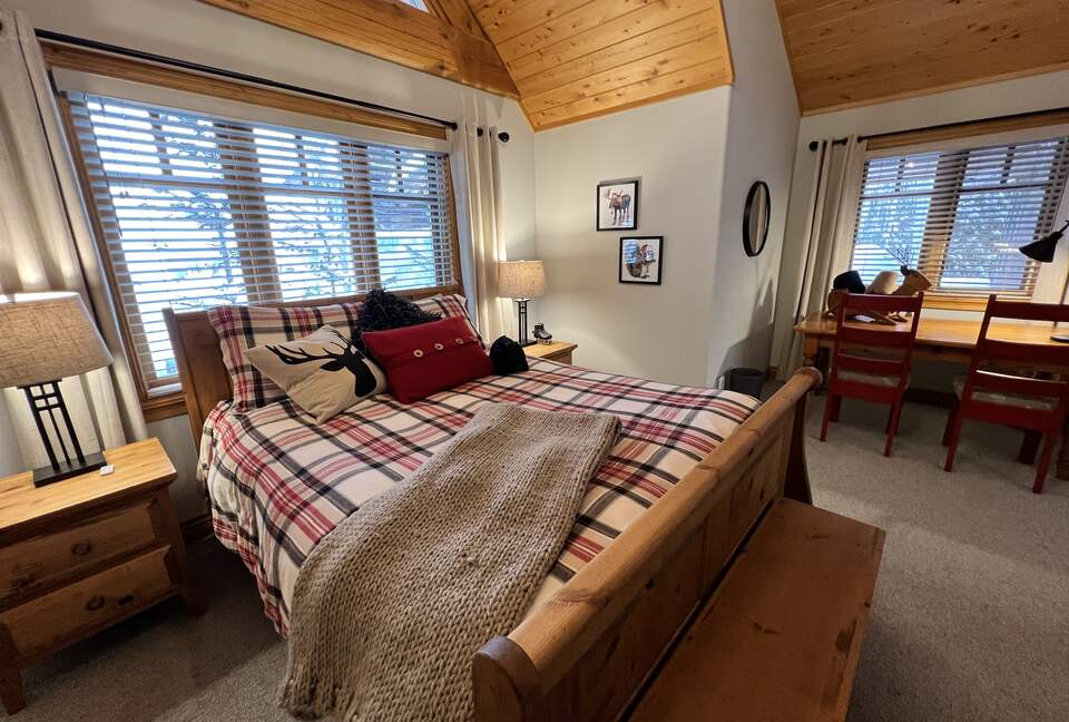 Bedroom #3 - queen bed, desk, ensuite