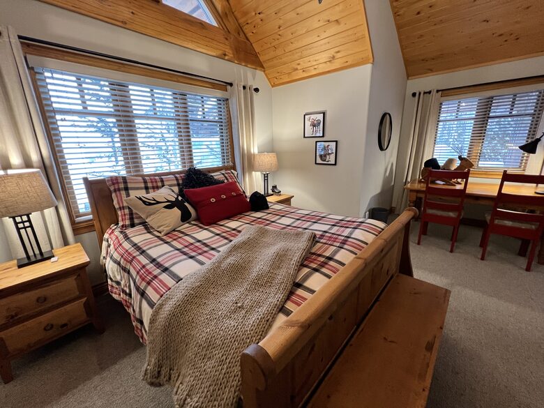 Bedroom #3 - queen bed, desk, ensuite