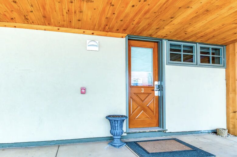 Home Exchange in Aspen, CO, front door