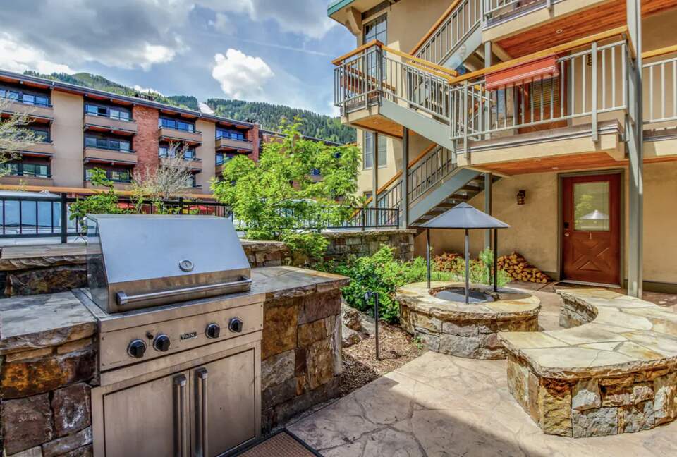 Home Exchange in Aspen, CO, community outdoor grilling area