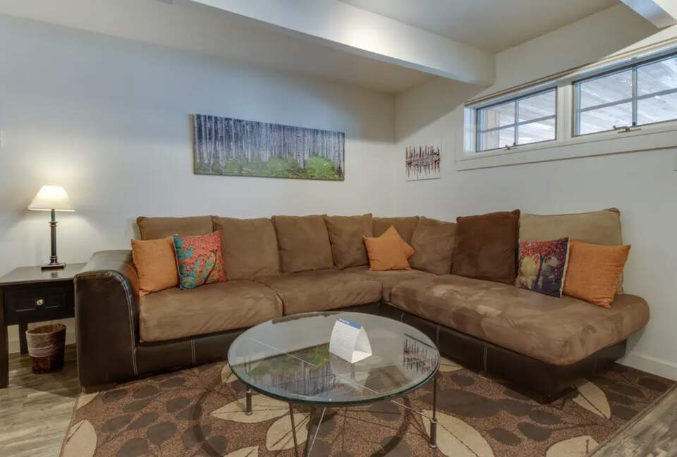 Home Exchange in Aspen, CO, cozy living room