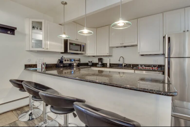 Home Exchange in Aspen, CO, counter seating for eat in breakfast