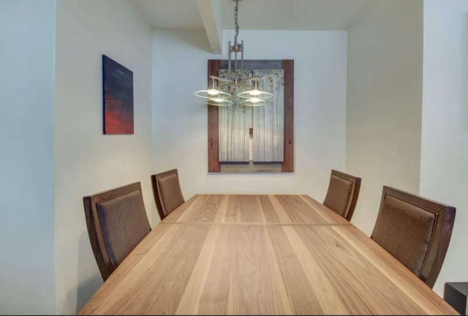 Home Exchange in Aspen, CO, dining table