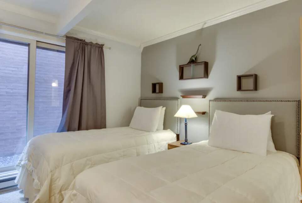 Home Exchange in Aspen, CO, twin beds can be pushed together