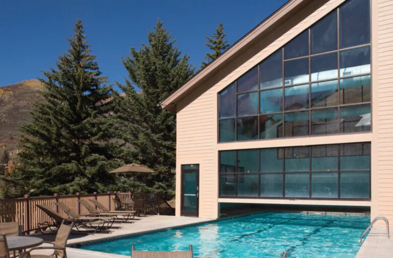 Community indoor/outdoor pool