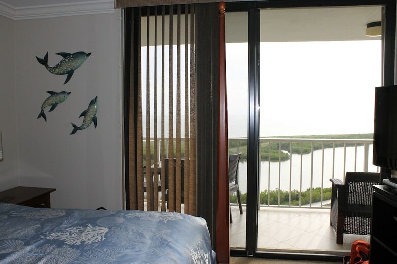 Home Exchange in Marco Island, FL master bedroom views of the ocean