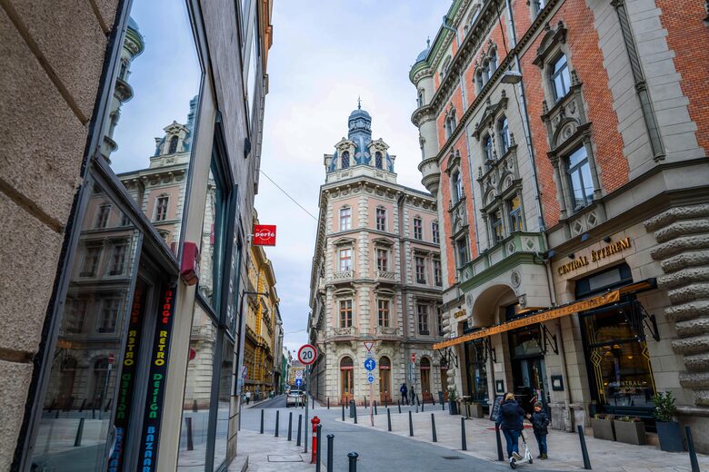 Budapest Old Town Luxury Retreat - Budapest, Hungary