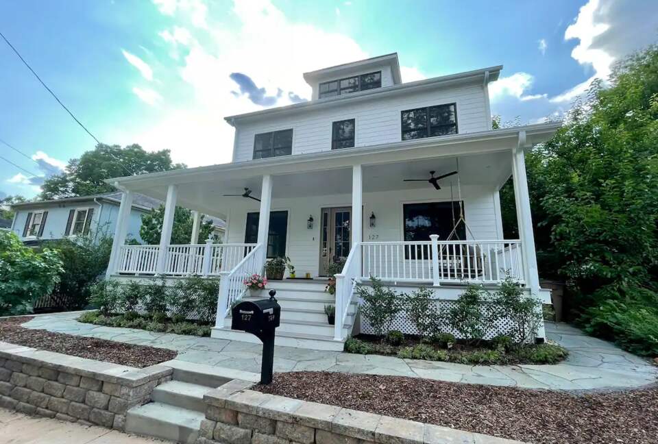 Home Exchange in Charlottesville, VA charming curb appeal