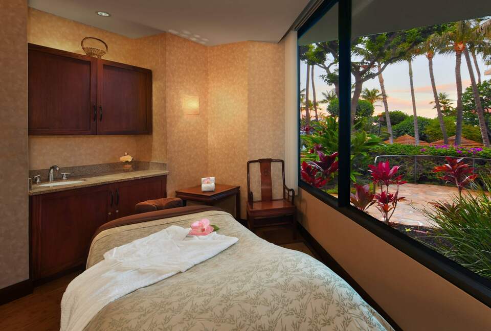 Home Exchange in Maui, HI, spa available at your convenience