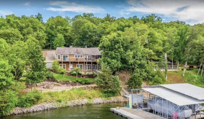 Lake of the Ozarks Waterfront Oasis