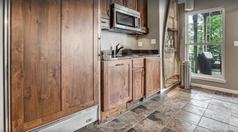 Game room with kitchenette