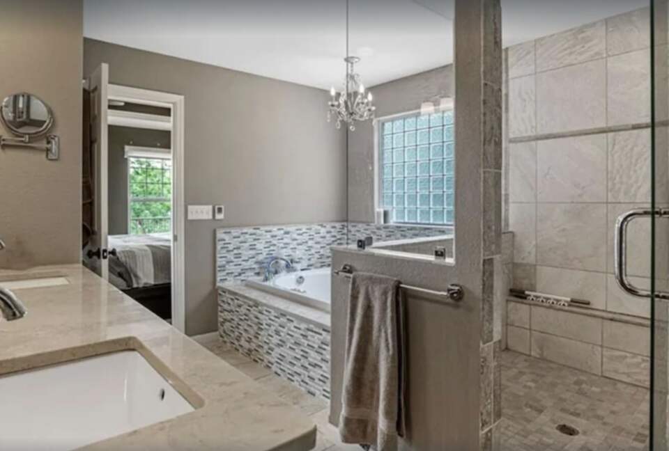 spa-like master bathroom