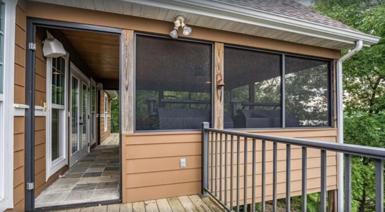 covered patio with grill