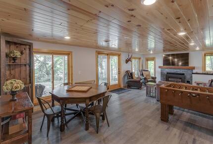 Home Exchange in Nisswa, MN, game room with second living room