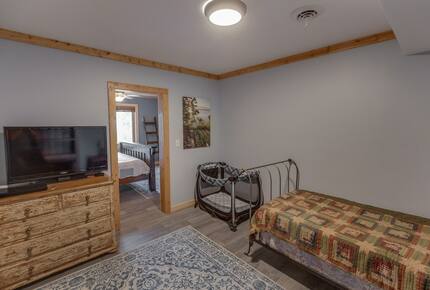 Home Exchange in Nisswa, MN, bonus bedroom with pack and play