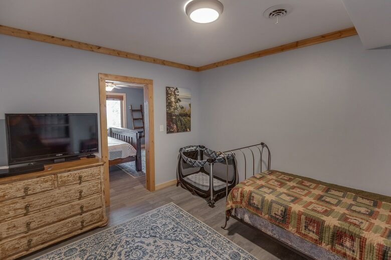 Home Exchange in Nisswa, MN, bonus bedroom with pack and play