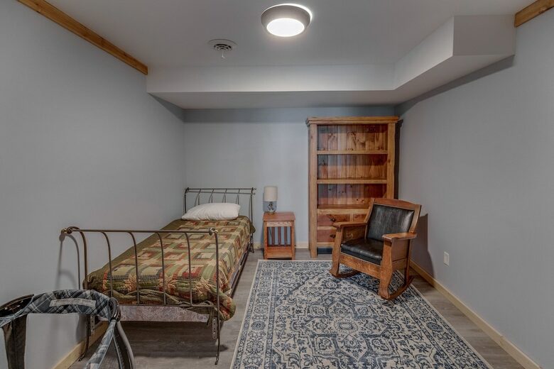 Home Exchange in Nisswa, MN, bonus bedroom with pack and play