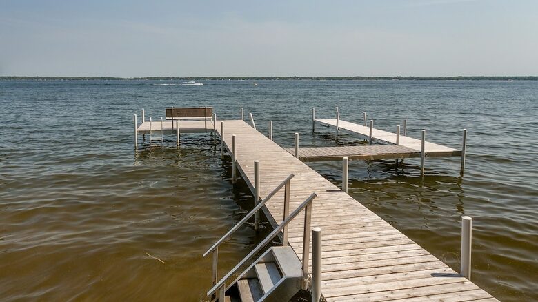 Home Exchange in Nisswa, MN, rent a boat and dock it here!