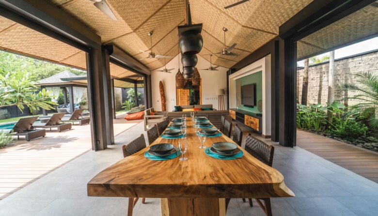 Dining table - seats 8