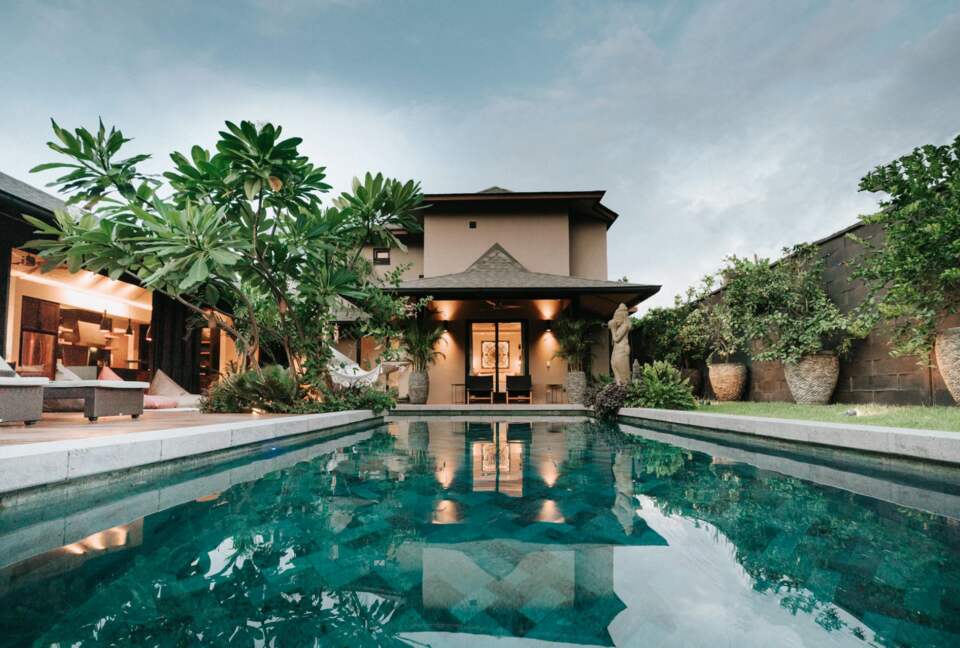 Lounge area and pool