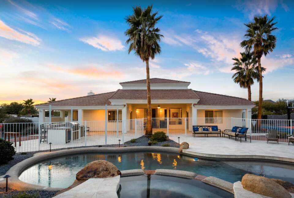 Scottsdale paradise exterior with pool